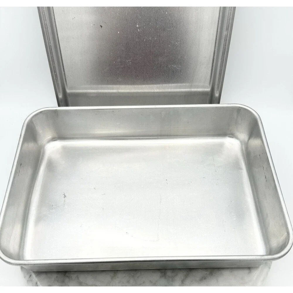 Vintage Mirro 9 x 13 Aluminum Cake Lasagna Pan With Snap On Lid Baking